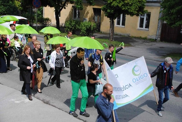 Marsz godności osób z niepełnosprawnością intelektualną przeszedł przez Jędrzejów