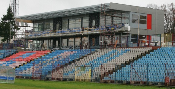 Nowa trybuna i budynek na stadionie przy ul. Twardowskiego będą wyglądać dość efektownie.