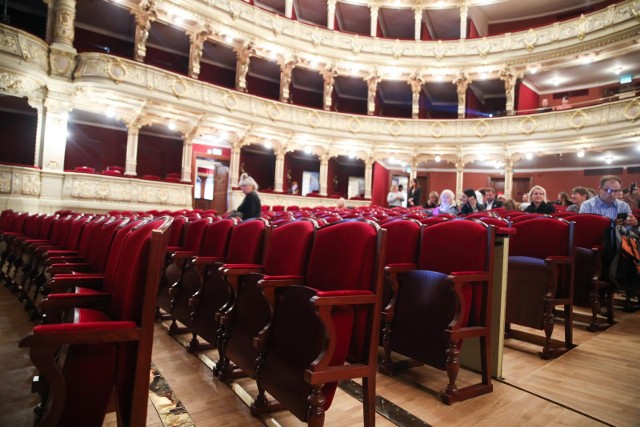 Sześć premierowych spektakli, nowe fotele i udostępnione widzom trzecie piętro - Teatr Słowackiego rozpoczął nowy sezon