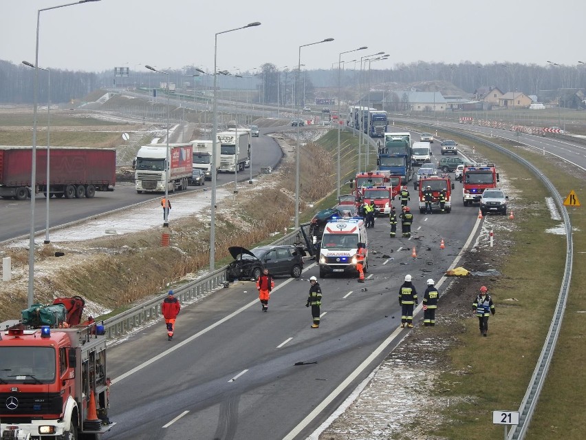 Wypadek śmiertelny na S8 w m. Stare Krzewo. Dwóch kierowców...