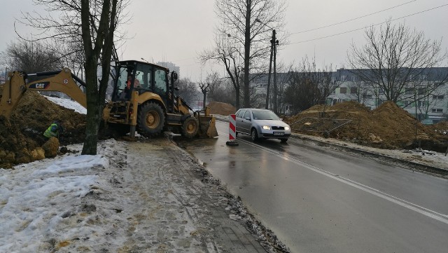 Przy ul. Pogorskiej w Chrzanowie trwa wymiana fragmentu sieci ciepłowniczej