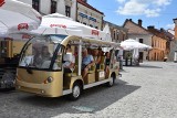 Złoty meleks bije rekordy popularności w Tarnowie i regionie. Trzeba było uruchomić dodatkowe przejażdżki elektrycznym pojazdem po mieście