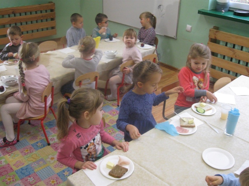 Szkoły z Szydłowca i Cukrówki wzięły udział w programie "Śniadanie daje moc"