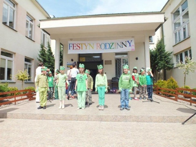 W Mazowszanach prezentowali się między innymi uczniowie szkoły.