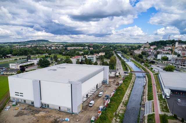 Tak Będzin Arena wygląda dziś. Pokazujemy też jak wyglądała na początku i w trakcie budowy Zobacz kolejne zdjęcia/plansze. Przesuwaj zdjęcia w prawo - naciśnij strzałkę lub przycisk NASTĘPNE