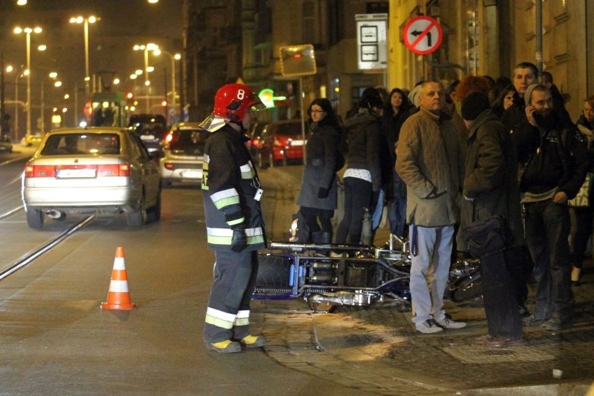 Wypadek na Poniatowskiego. Ranny motocyklista [FOTO]