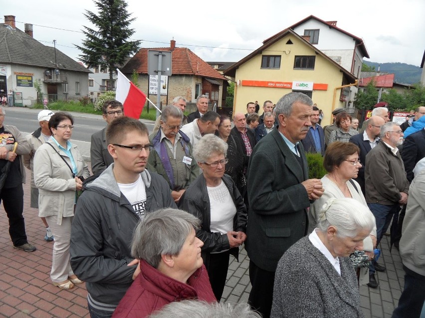 Milówka: Odsłonili pomnik Antoniego Bieguna "Sztubaka" i jego żołnierzy [ZDJĘCIA, WIDEO] 