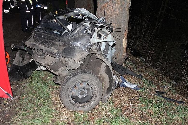Śmiertelny wypadek koło Choszczna. Kierowca i pasażerowie byli pijani