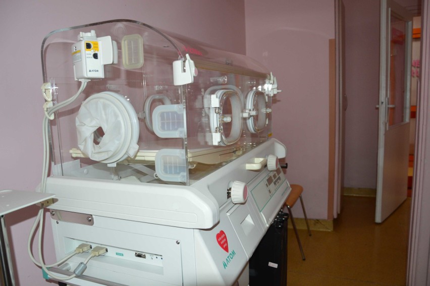 Ile szpital musiałby wydać, gdyby musiał kupić inkubatory,...