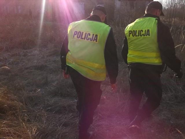 Policjanci Z Krosna Odrzańskiego i Gubina uratowali dwóch mężczyzn przed pewnym zamarznięciem