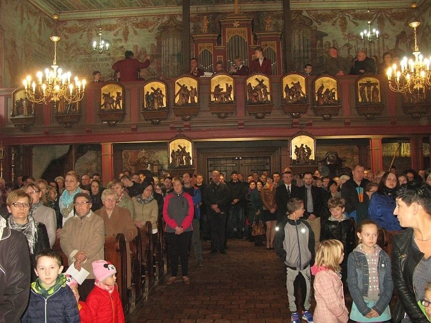 Spektakl "U źródeł Polski, u źródeł wiary" w Gąsawie.