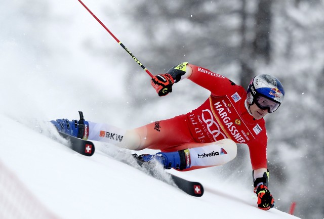 Marco Odermatt najszybszy na trasie slalomu giganta w Val d'Isere