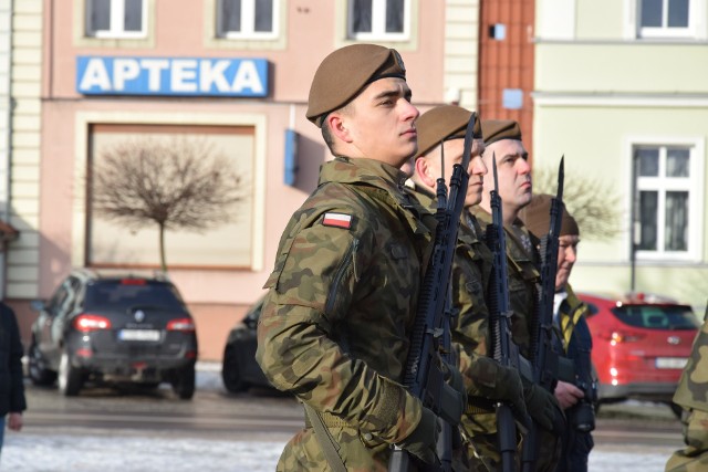 Obchody 104. rocznicy powrotu Więcborka do macierzy. Zobacz zdjęcia z uroczystości na rynku >>>>>