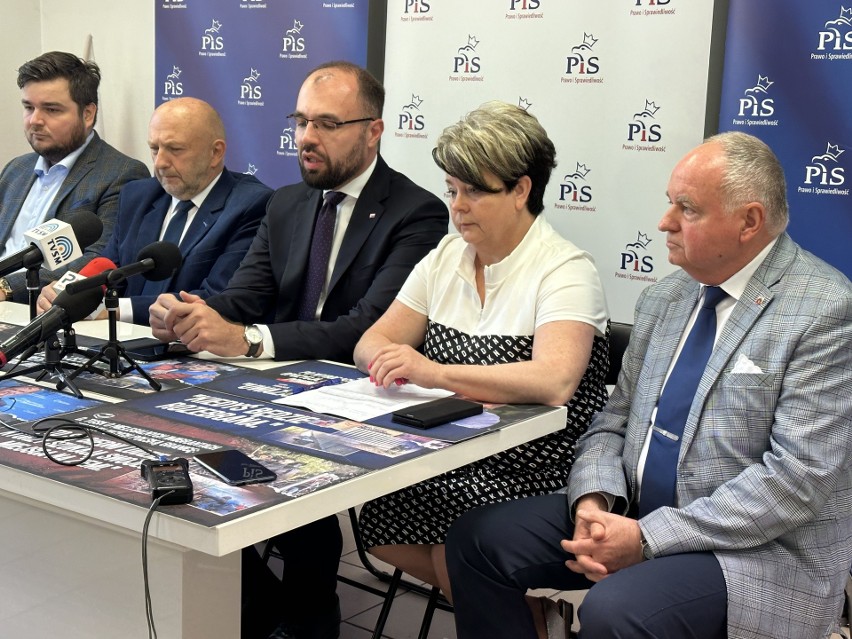 Konferencja radnych PiS-u i ministra Krzysztofa Szczuckiego...