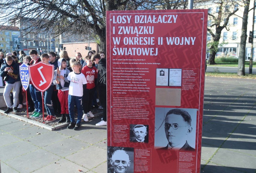 Otwarcie nowej wystawy na placu Solidarności: "Jesteśmy...