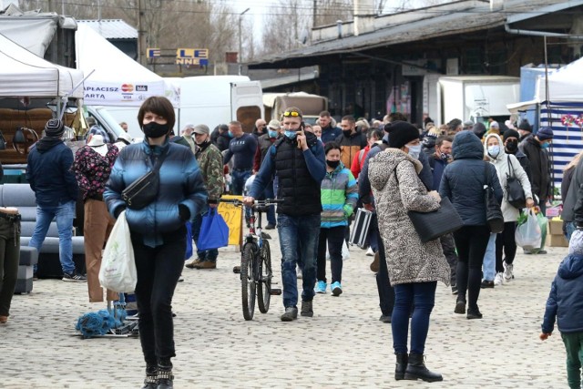 Badania naukowe potwierdzają, że ryzyko hospitalizacji z powodu ciężkiego przebiegu COVID-19 w przypadku wariantu Delta koronawirusa SARS-CoV-2 jest dwa razy wyższe niż w wyniku infekcji spowodowanej wariantem Alfa.