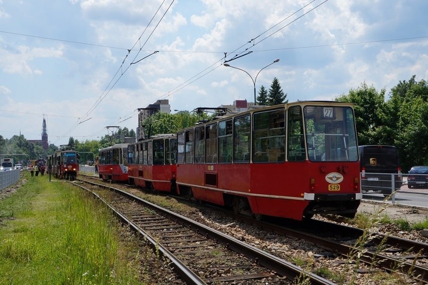 Wykolejony tramwaj 27 Sosnowiec Pogoń