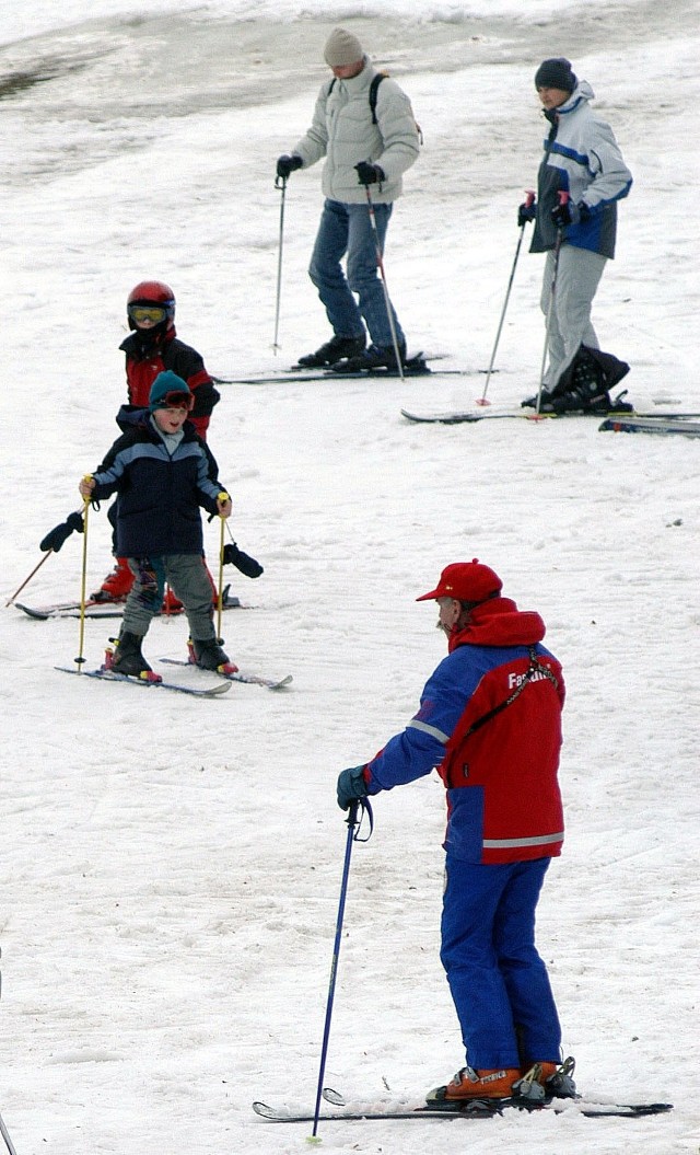 Niech nas nie zmyli to, że w dolinach nie ma śniegu. Na beskidzich stokach jeszcze jest go sporo. Można jeździć