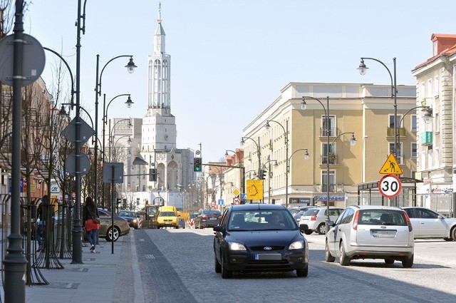 Od przyszłego poniedziałku miejskie autobusy pojadą Lipową na fragmencie od Malmeda do Częstochowskiej. Cała inwestycja zakończy się dwa miesiące wcześniej niż planowano.