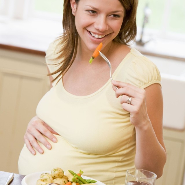 W ciąży lepiej kontrolować to, co pojawia się na talerzu, także w święta.