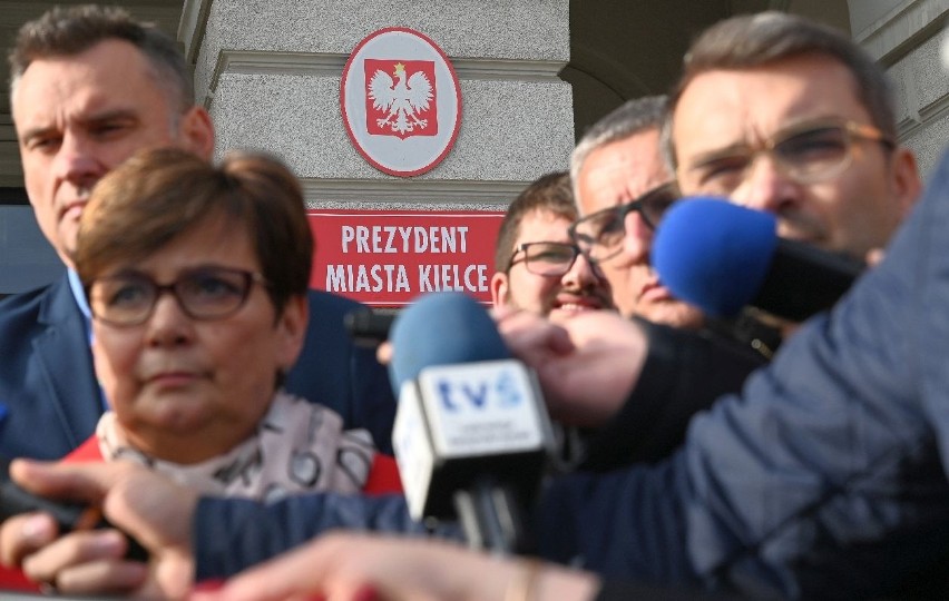 Konferencja władz Kielc o rezygnacji prezydenta i mowie nienawiści [ZAPIS TRANSMISJI]