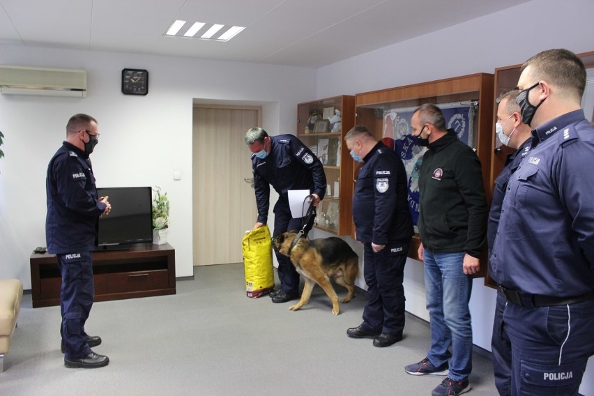 Gabon, pies patrolowy toruńskich policjantów, po 9 latach...