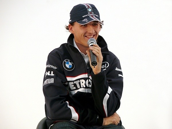 Robert Kubica będzie jednym z czterech kierowców, którzy wezmą udział w pierwszej oficjalnej konferencji prasowej przed wyścigiem o Grand Prix Australii.