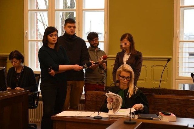 21 lutego minęły trzy lata od chwili, gdy przedszkolanka Agnieszka P. stanęła przed sądem w Toruniu oskarżona o znęcanie się nad dziećmi z autyzmem i sprzeniewierzenie urzędowej dotacji. Dlaczego do dziś nie zapadł wyrok?