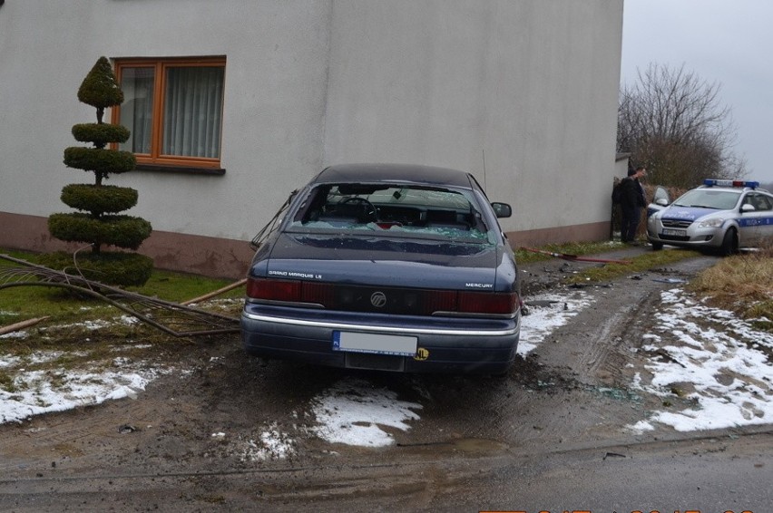 Wypadek w Rudnikach: Wjechał w dom. Miał ponad promil...