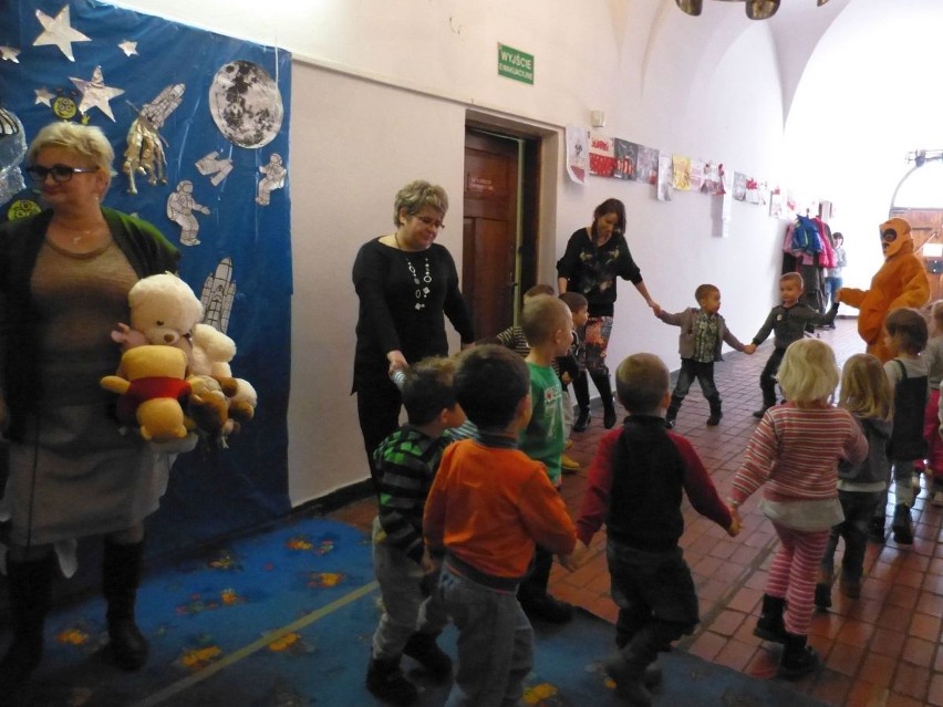 W Staszowie przedszkolaki świętowały wspólnie z misiami (zdjęcia)