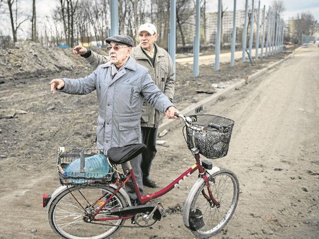 Pomysł połączenia trasy średnicowej i ul. Świętopełka nie był zgłaszany na etapie projektowania średnicówki. - Przydałby się tu już porządek - mówią mieszkańcy.