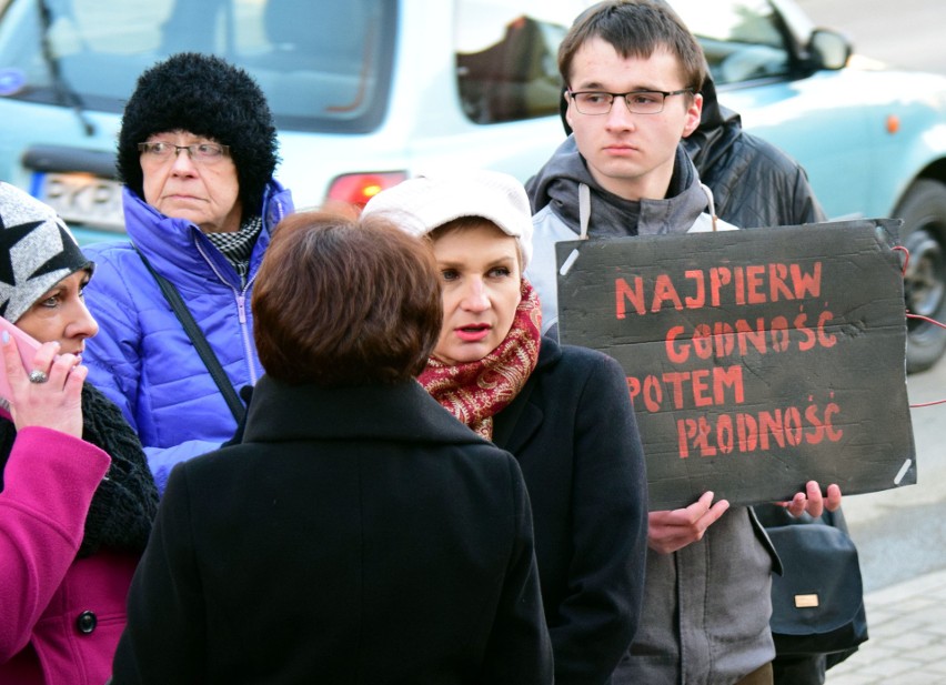 W Krośnie, podobnie jak w innych miastach, kobiety...