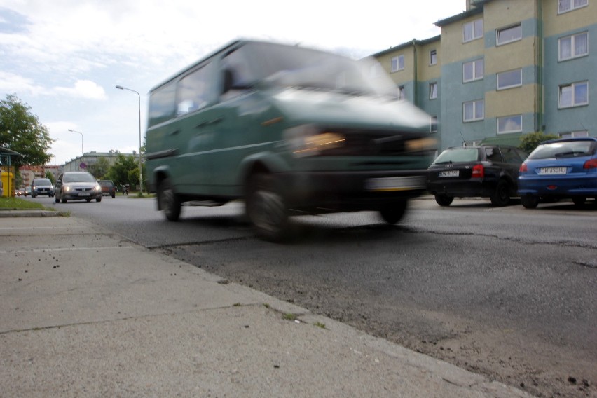 Wrocław: Objazd Mińskiej jak autostrada, mieszkańcy mają dość. Miasto wymaluje tam pasy