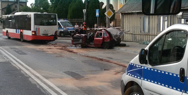 Wypadek na ulicy Słowackiego przy skrzyżowaniu z Kościelną w Radomiu.