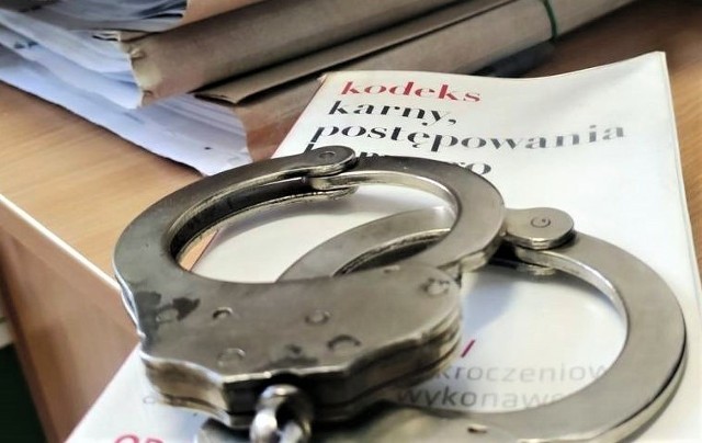 Policja zatrzymała złodzieja z Katowic. Okradał on sklepy przez kilka miesięcy