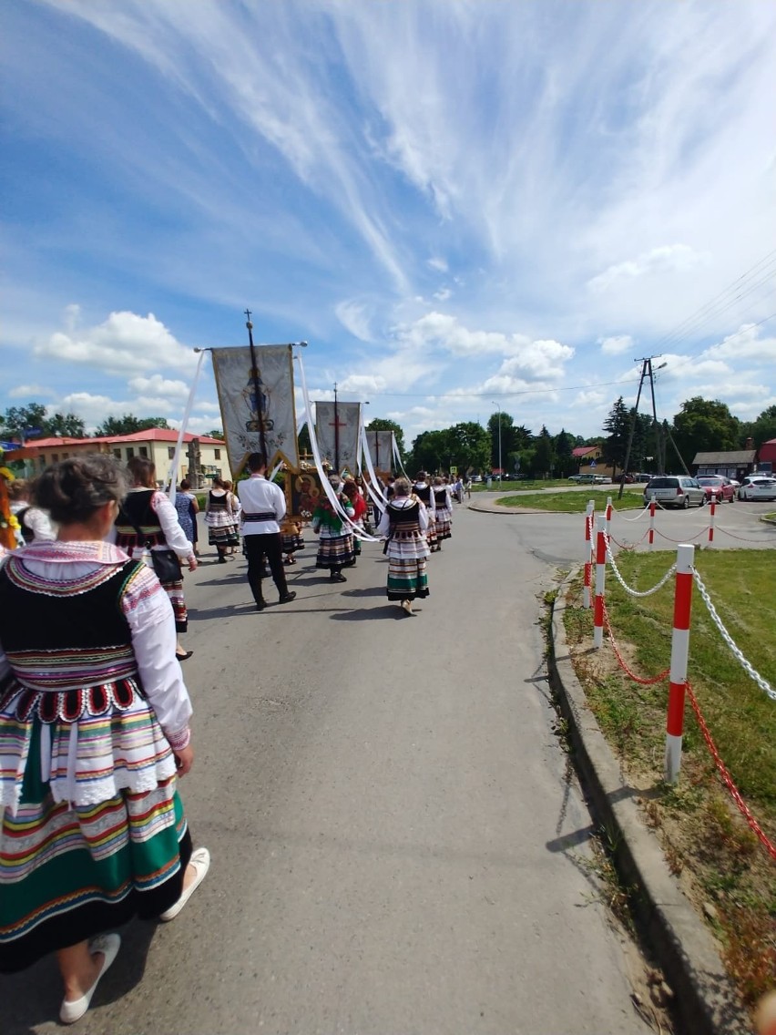 Kolorowa procesja Bożego Ciała w Krzczonowie. Zobacz zdjęcia