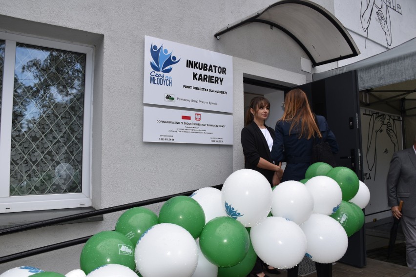 Inkubator Kariery to projekt, realizowany przez Powiatowy...
