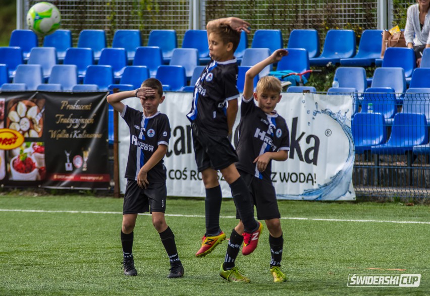 Świderski Cup 2022. Będą rywalizować najlepsze akademie piłkarskie w Polsce. Ceremonię poprowadzą Philippe Tłokiński i Josyn