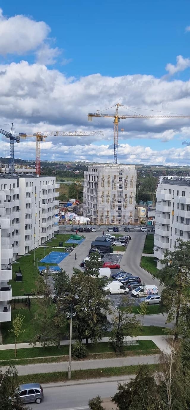 Kraków. Wypadek na placu budowy. Lądował helikopter LPR