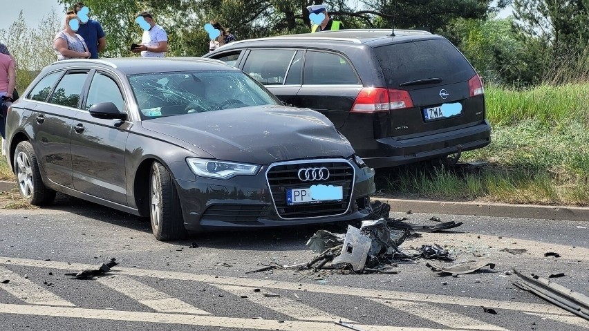 W zderzeniu pojazdów marki Citroen, Opel i Audi poszkodowane...