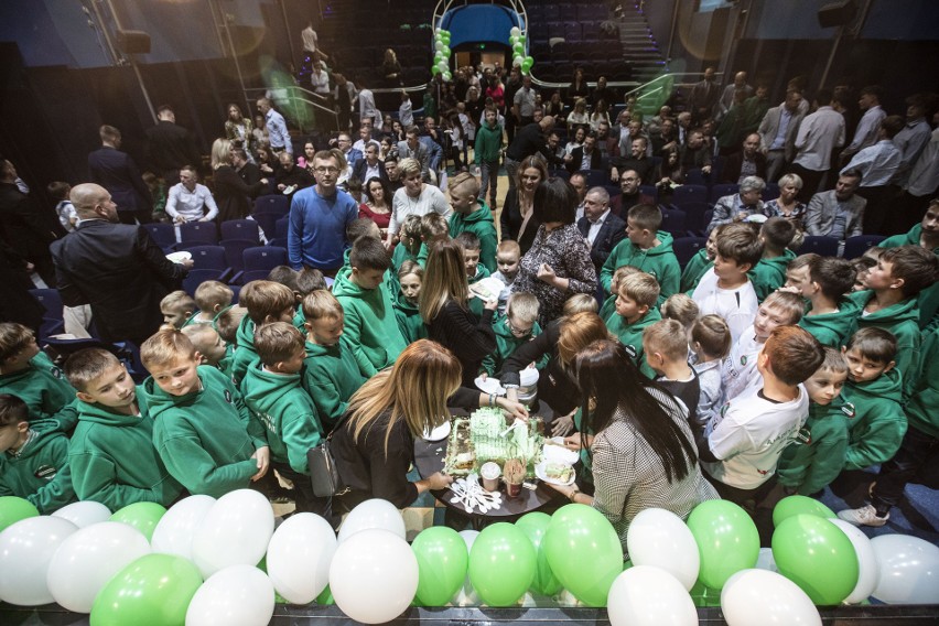 Akademia Sportu Radomiak świętowała dziesięciolecie swojej działalności. Wręczono wyróżnienia. Zobacz zdjęcia i wideo