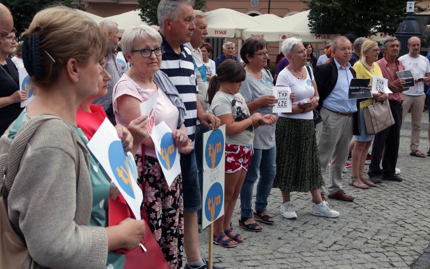 Protest w obronie wolnych mediów w Grudziądzu odbył się na...