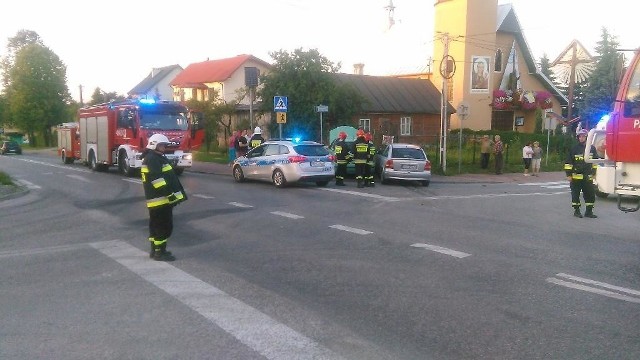 Na skrzyżowaniu koło kościoła w Rzepinie zderzyły się dwa samochody.