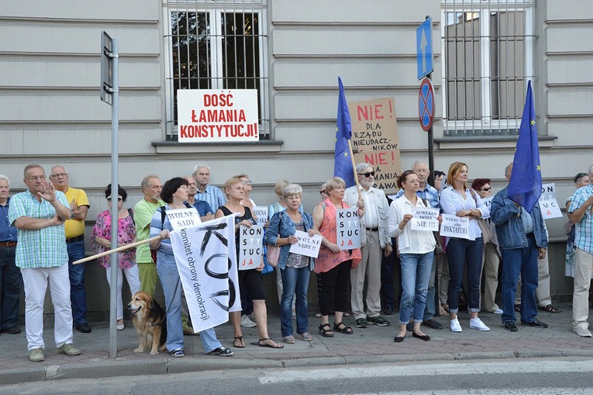 - Chcą zrobić z Sądem Najwyższym to, co zrobili z Trybunałem...