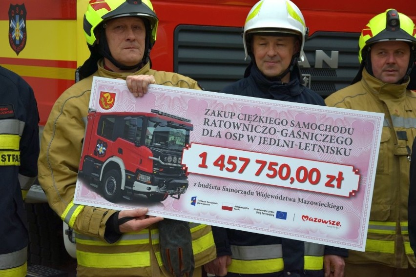 Ochotnicza Straż Pożarna z Jedlni-Letniska będzie miała nowy wóz strażacki. Jest wielkie dofinansowanie na zakup pojazdu