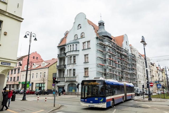 Kamienica na rogu ulicy Gdańskiej i Mickiewicza ma szansę stać się prawdziwym klejnotem bydgoskiego Śródmieścia. Prace przy adaptacji jej na hotel mają potrwać około roku
