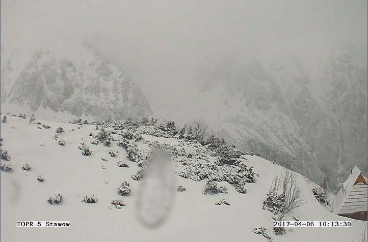 Zima wróciła w Tatry [ZDJĘCIA]