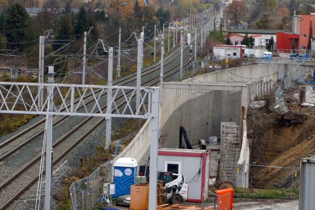 Wjazd do tunelu od strony Łodzi Kaliskiej - w rejonie ulicy Srebrzyńskiej