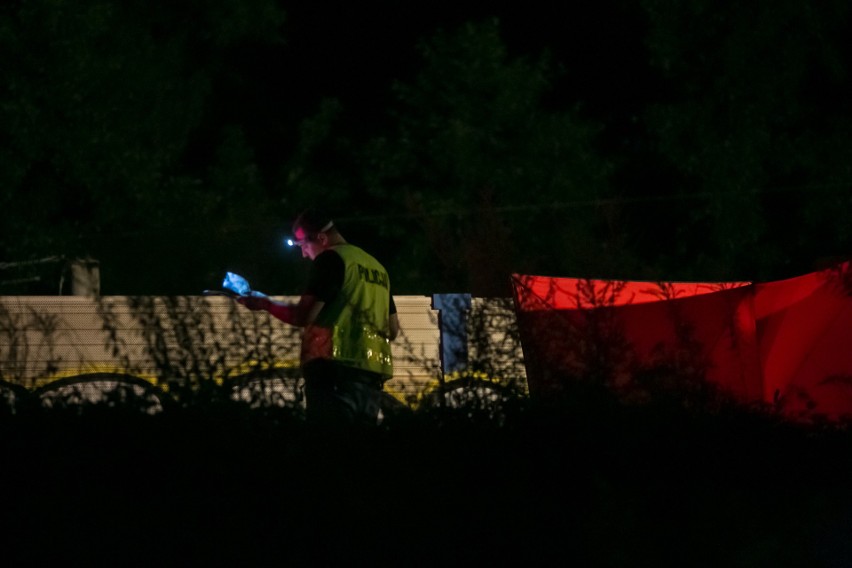 Podłęże. Śmiertelne potrącenie na torach. Ludzie utknęli w pociągu