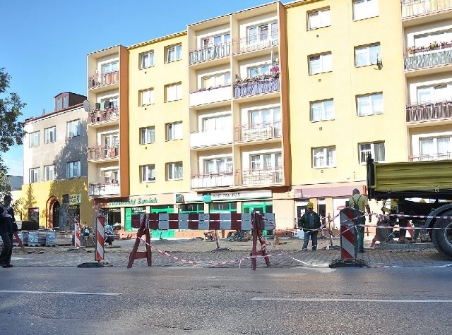 Chodnik po jednej stronie ulicy Mickiewicza w Tarnobrzegu doczekał się remontu.